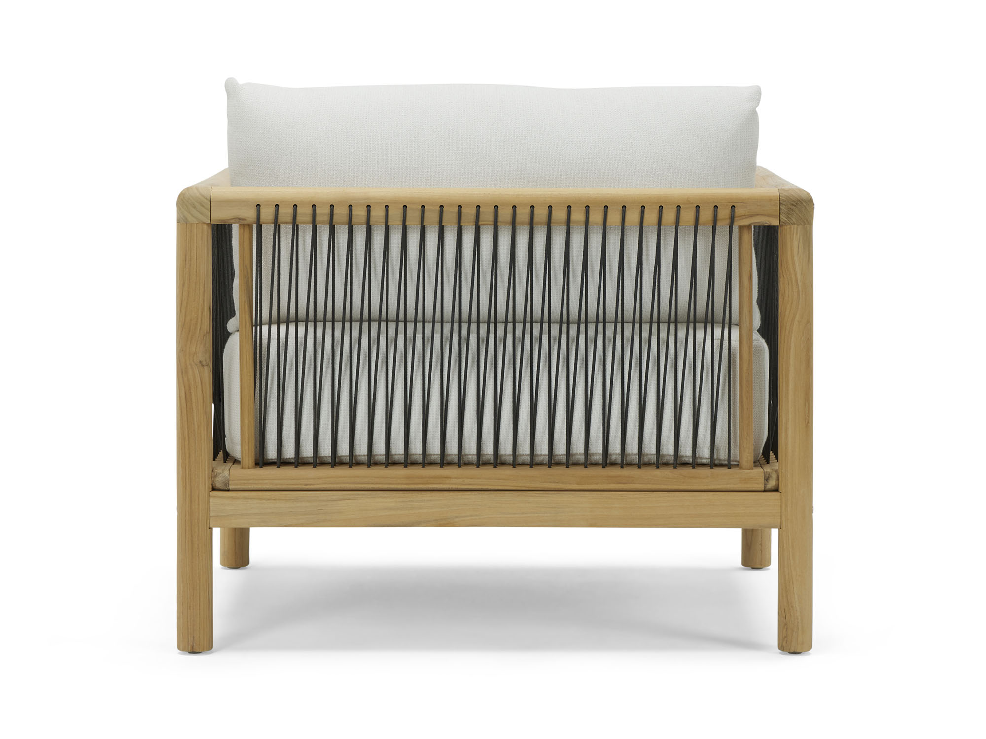 Vue arrière d'une chaise d'extérieur avec coussins blancs